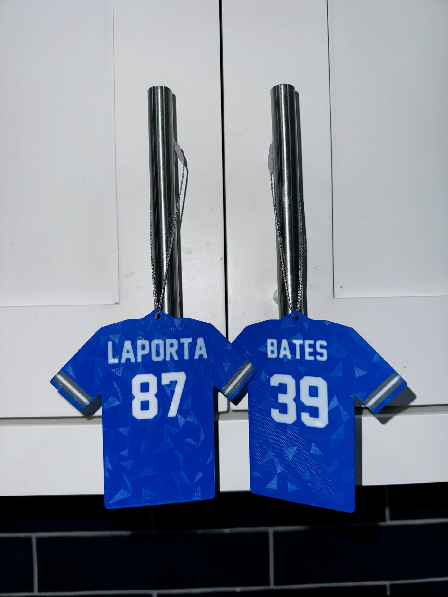 Detroit Lions Jersey Ornament – Custom Football Fan Christmas Decoration, Sports Team Holiday Decor